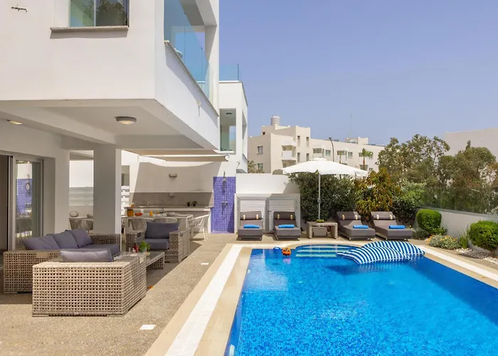 Villa Fig Tree Bay Residences 4