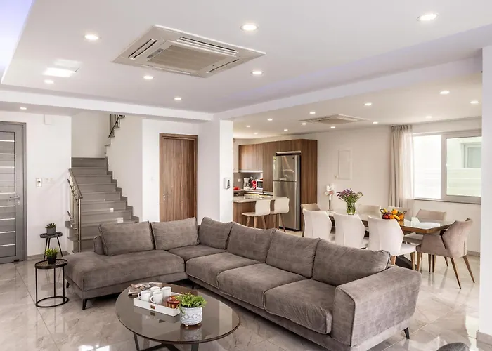 Villa Fig Tree Bay Residences 4