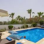 Fig Tree Bay Residences 4 بروتاراس