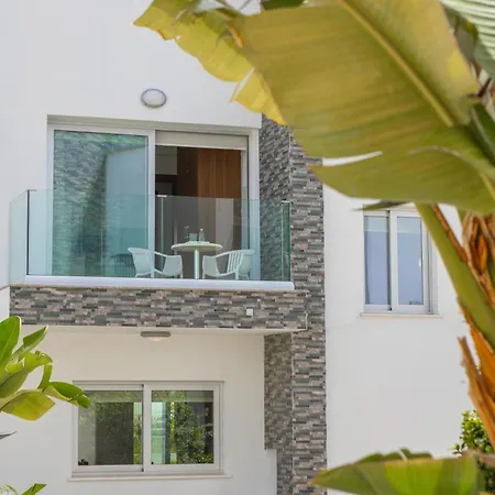 Βίλα Fig Tree Bay Residences 4 *