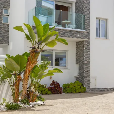 Βίλα Fig Tree Bay Residences 4
