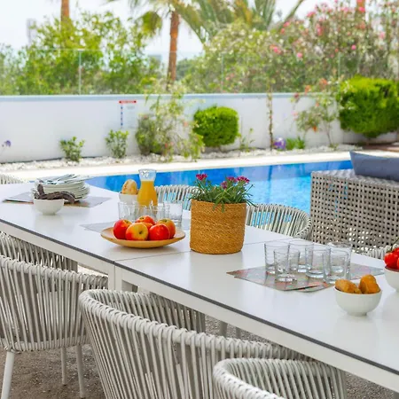 Βίλα Fig Tree Bay Residences 4