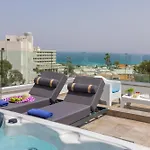Villa Fig Tree Bay Residences 4