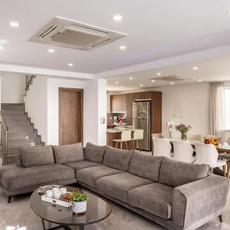 Villa Fig Tree Bay Residences 4