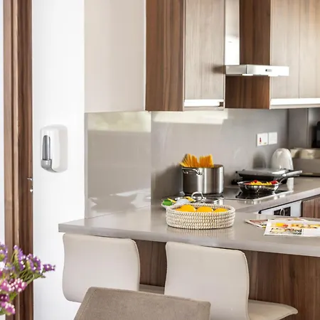 Willa Fig Tree Bay Residences 4