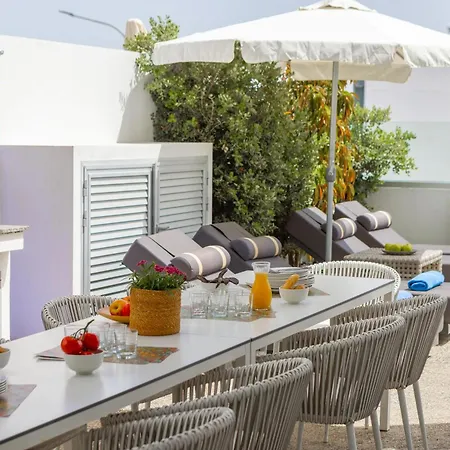 Willa Fig Tree Bay Residences 4 *