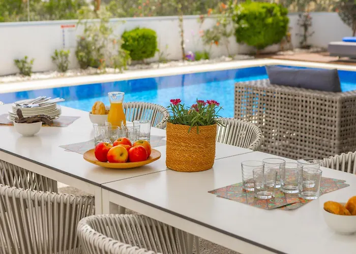 Vila Fig Tree Bay Residences 4 *