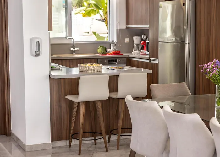 Vila Fig Tree Bay Residences 4 *