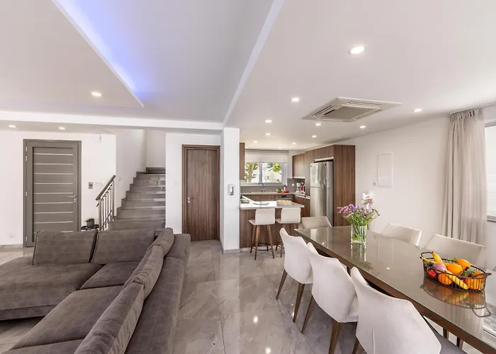 Vila Fig Tree Bay Residences 4 *