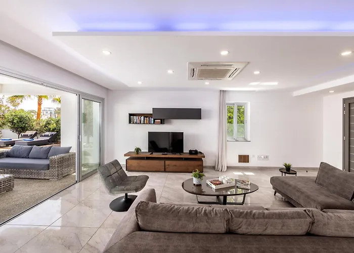 Vila Fig Tree Bay Residences 4 *