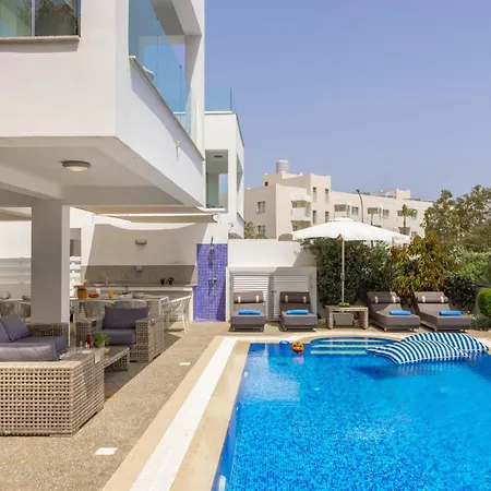 Villa Fig Tree Bay Residences 4